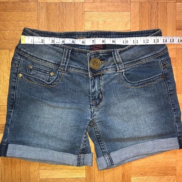 Y2K Vintage Vibes Bubblegum Cuffed Denim Shorts Casual Summer Festival Ready - Picture 4 of 5